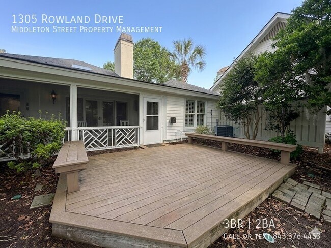 Building Photo - 1305 Rowland Dr