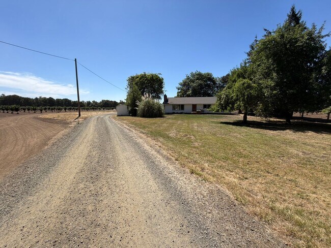 Building Photo - 27840 7 Mile Ln