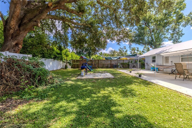 Building Photo - 4210 E Sandalwood Cir S