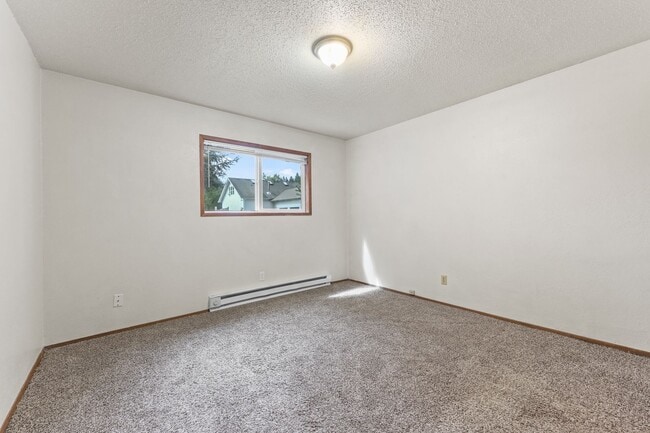 Building Photo - Move in ready now! 2 bedrooms 1 bath Tumwa...