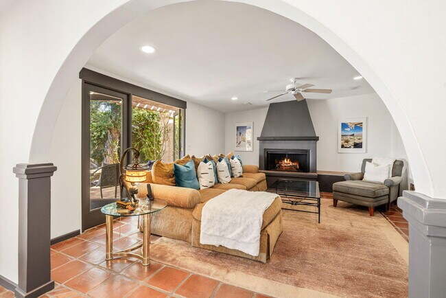 Building Photo - 46310 Shadow Mountain Dr