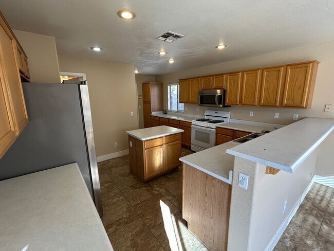 Building Photo - 1099 W Seagull Dr