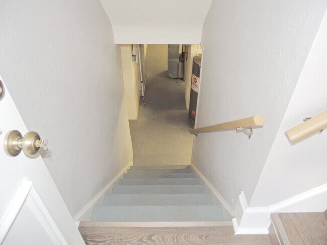 Building Photo - 4095 Bluestone Rd