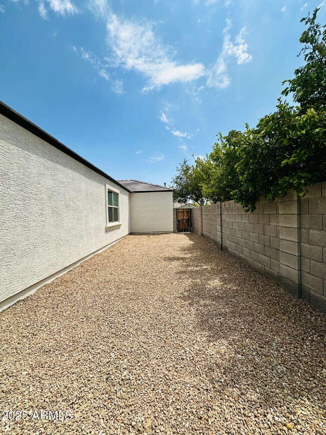 Building Photo - 3066 N Lainey Ln