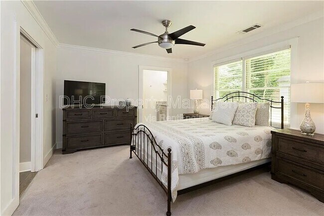 Building Photo - 2526 Brentwood Rd