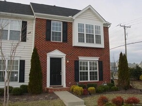 Building Photo - Great Glen Allen Townhome!!