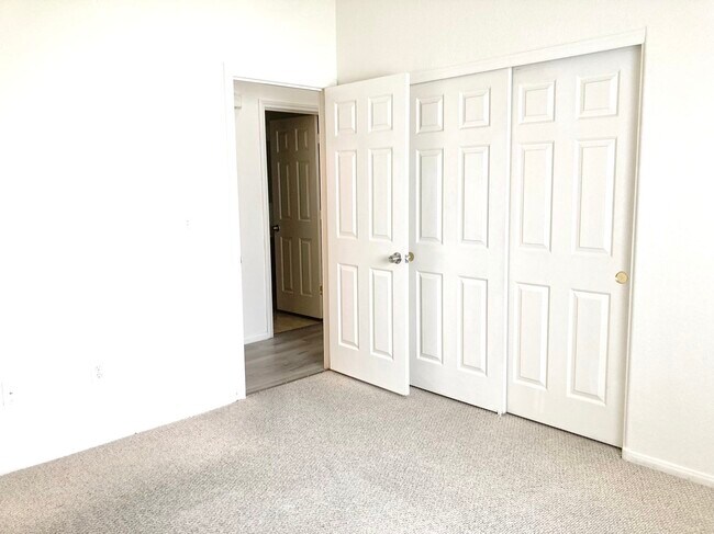 Building Photo - 9867 Ashton Pines Ct