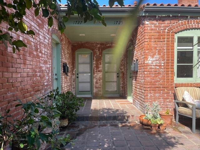 Building Photo - 1727 La Senda Pl