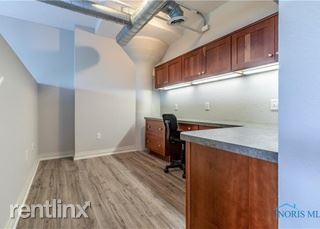 Building Photo - 1 br, 2 bath House - 110 Ottawa St Apt 3C