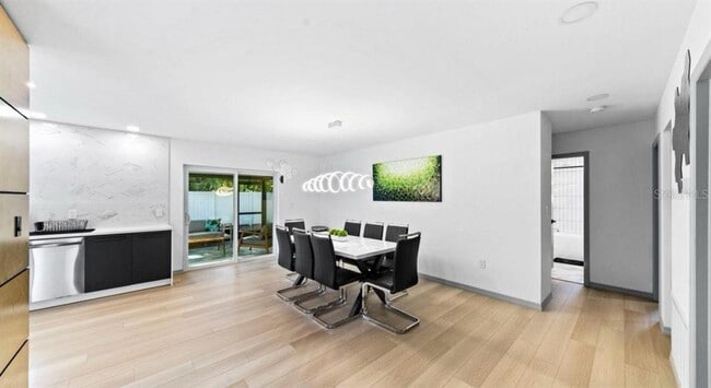 Building Photo - 11123 117th Way