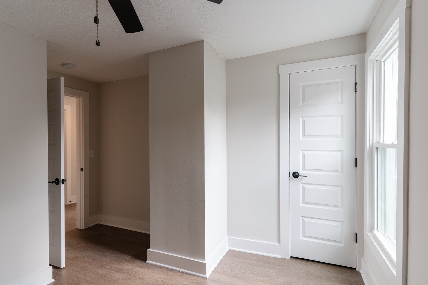 Building Photo - 1464 E 123rd St