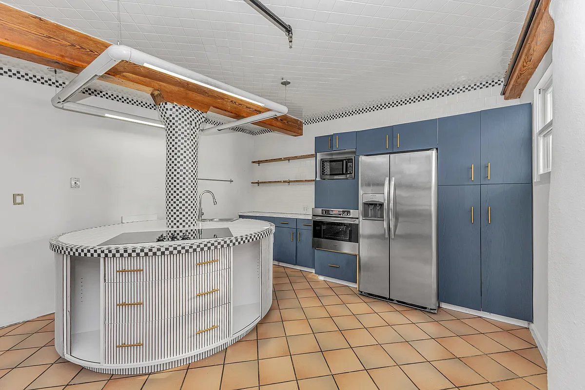 Building Photo - 85 South St