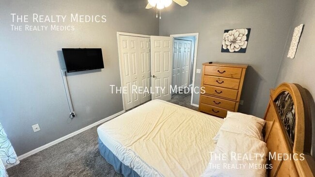 Building Photo - 4802 Cumbrian Lakes Dr