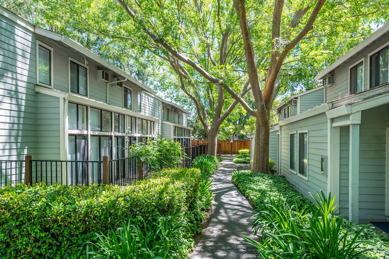 Le Tournesol - 2640 Portage Bay Ave E Davis CA 95616 | Apartment Finder