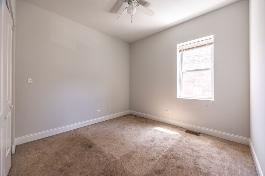 Building Photo - 1505 N Talman Ave