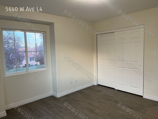 Building Photo - 5640 W Ave L4