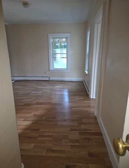 Building Photo - 21 Loomis St