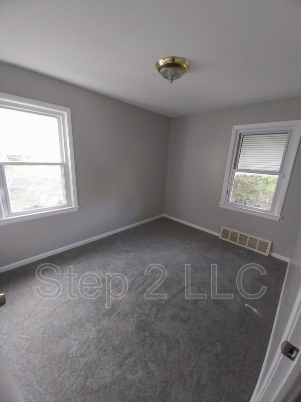 Building Photo - 5048 Claremont Blvd