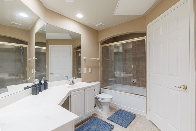 Building Photo - 2400 McCue Rd