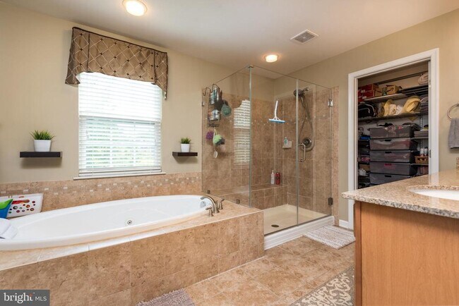 Building Photo - 13724 Hastenbeck Dr