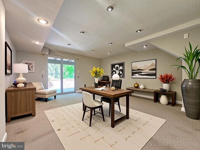 Building Photo - 7664 Northern Oaks Ct