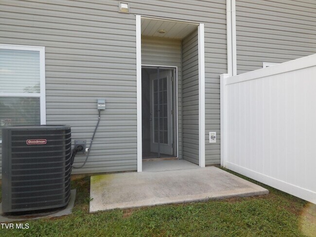 Building Photo - 70 Moon Rock Ct