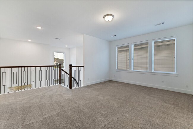 Building Photo - 8127 Fenway Hts Dr