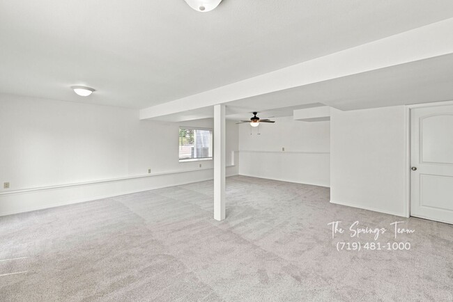 Building Photo - 1239 Suncrest Way