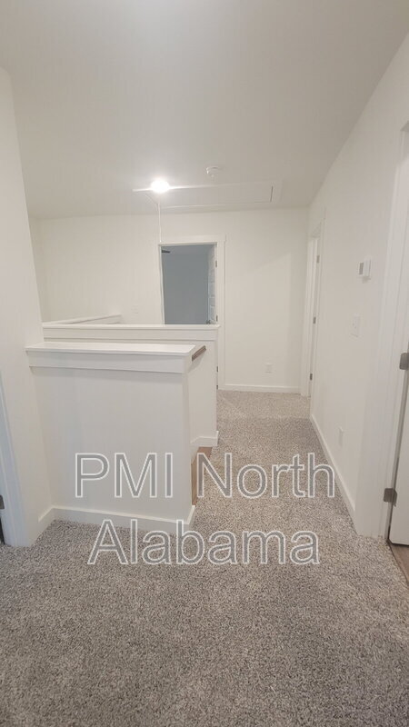 Building Photo - 7597 Discovery Pt Dr NW