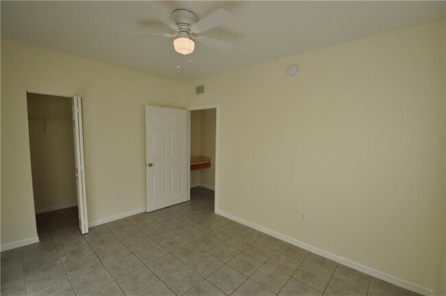 Building Photo - 1106 Belmont Ln