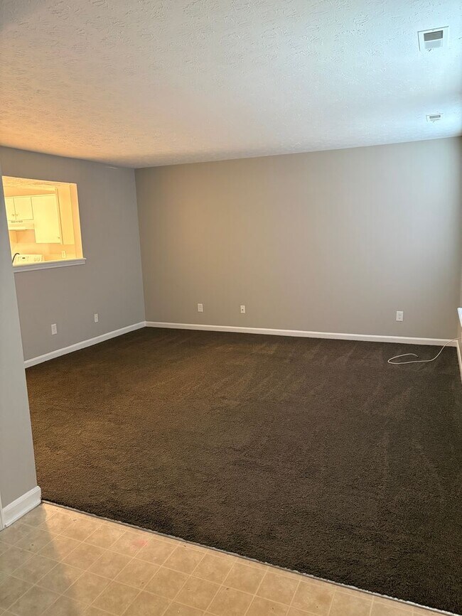 Building Photo - Charming 3-Bedroom Home in Fountain Square – Prime Location Near I-65!