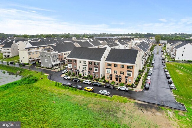 Building Photo - 204B Dock St