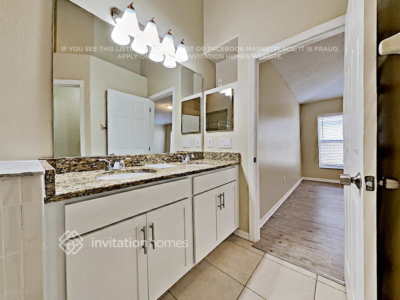 Building Photo - 5745 Los Palma Vista Dr