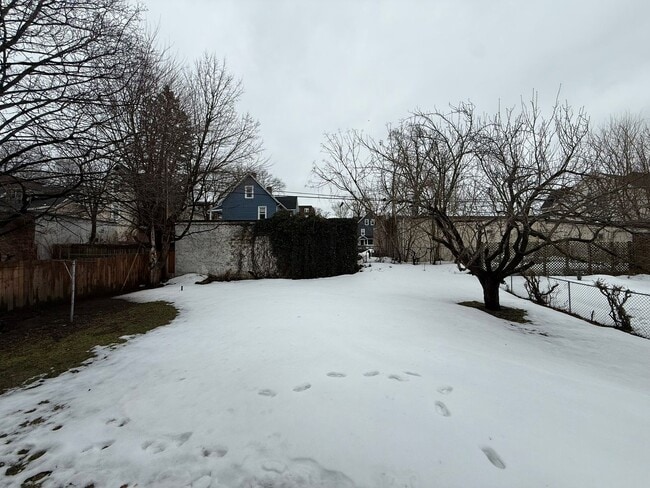 Building Photo - 29-31 Palmer Ave