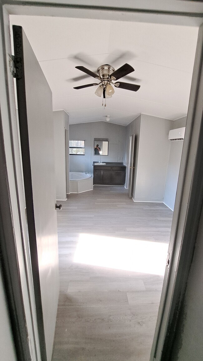 Building Photo - 304 Bayonet Dr