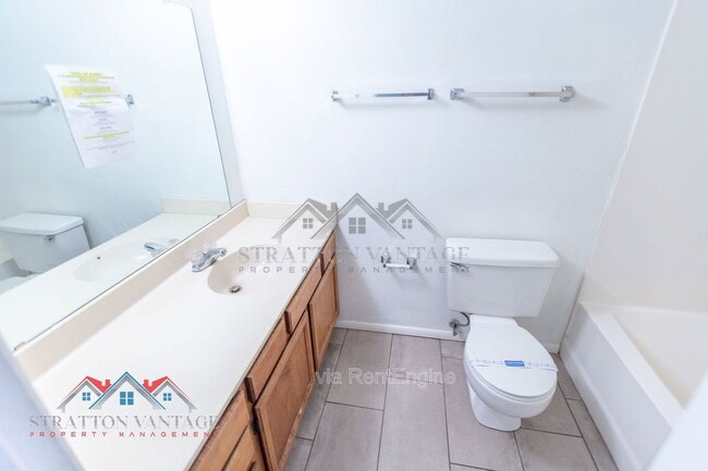 Building Photo - 1831 W Mulberry Dr