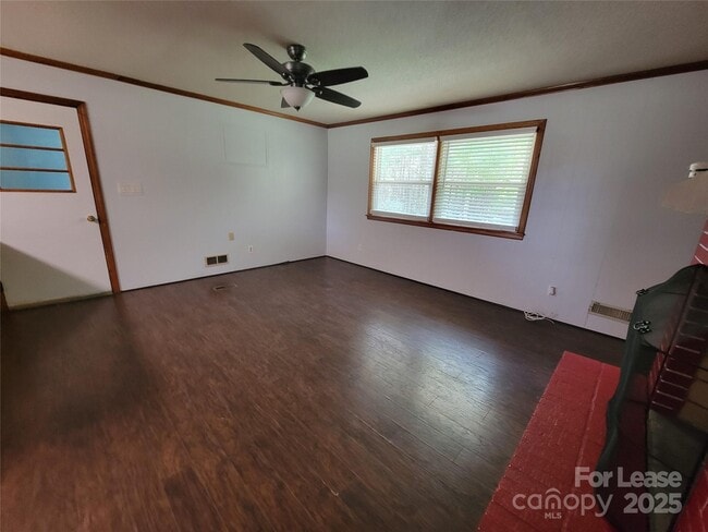 Building Photo - 1575 Simplicity Rd