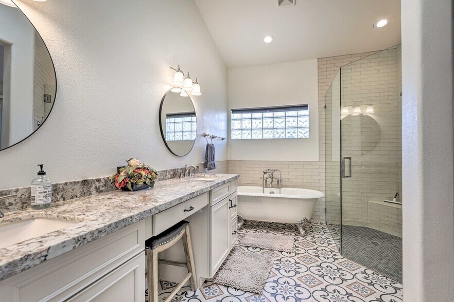 Building Photo - 24422 S Agate Dr