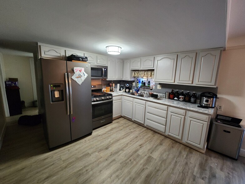 Building Photo - 3759 W Irma Ln