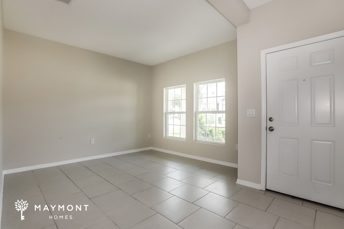 Building Photo - 2400 Sanderling St