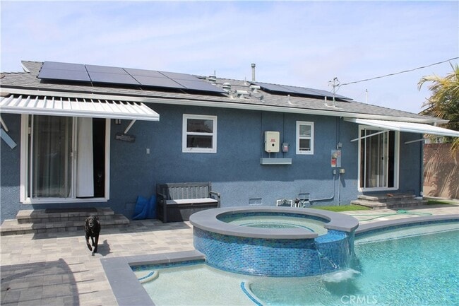 Building Photo - 5192 Robinwood Dr