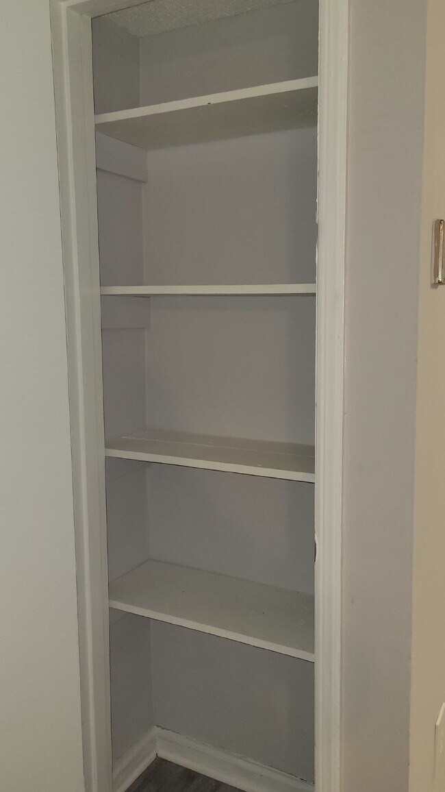 Building Photo - Coming Soon!!!  Accepting Section 8.  Deca...