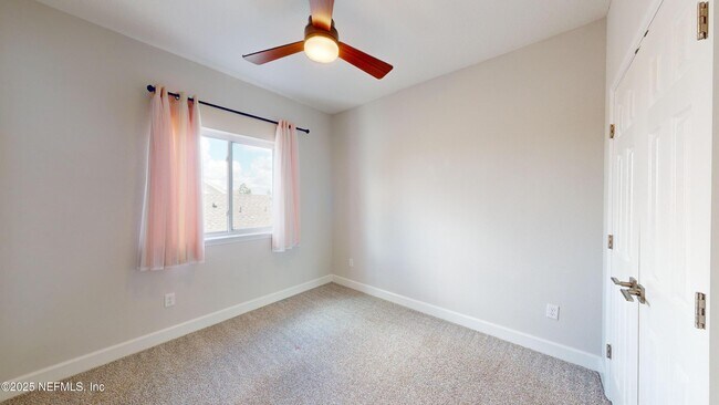 Building Photo - 202 Ashbury St