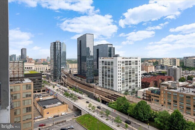 Building Photo - 2101 Market St