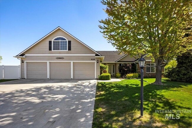 Building Photo - Great 4 bedroom plus bonus room