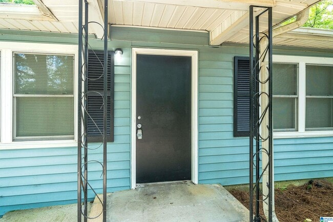 Building Photo - 2136 Arcadia Rd