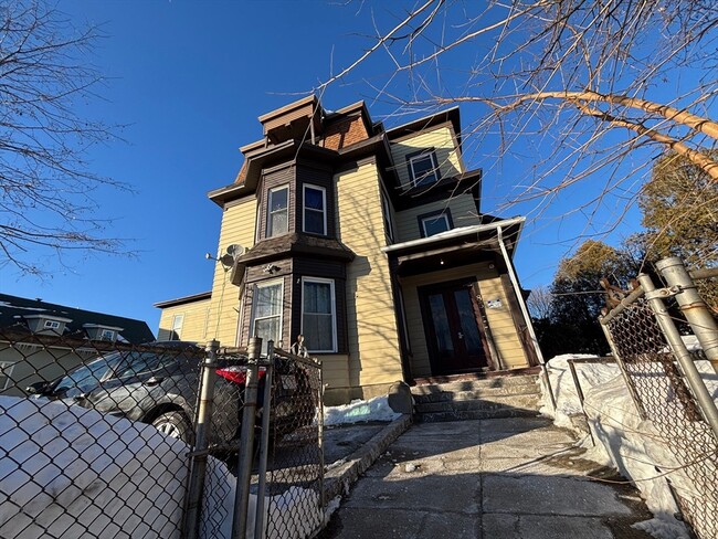 Building Photo - 85 Prospect St