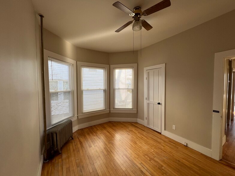 Building Photo - 21 William St