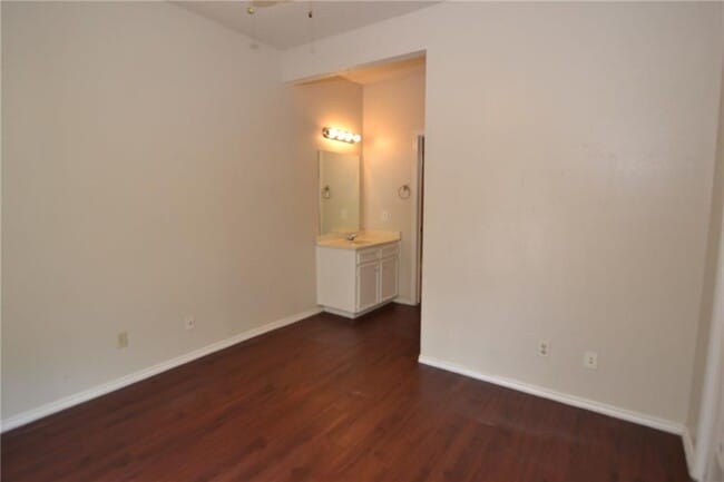 Building Photo - 4401 Speedway