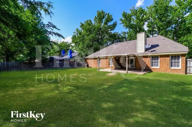 Building Photo - 1555 Wood Farms Dr